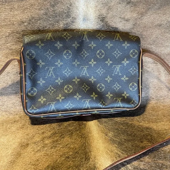Louis Vuitton Saint Germain Monogram Canvas Crossbody Bag - Picture 2 of 8